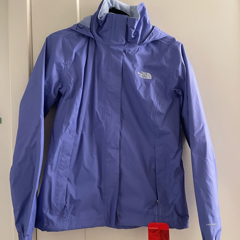 Stellar blue Women’s Resolve Jacket from North Face size Small